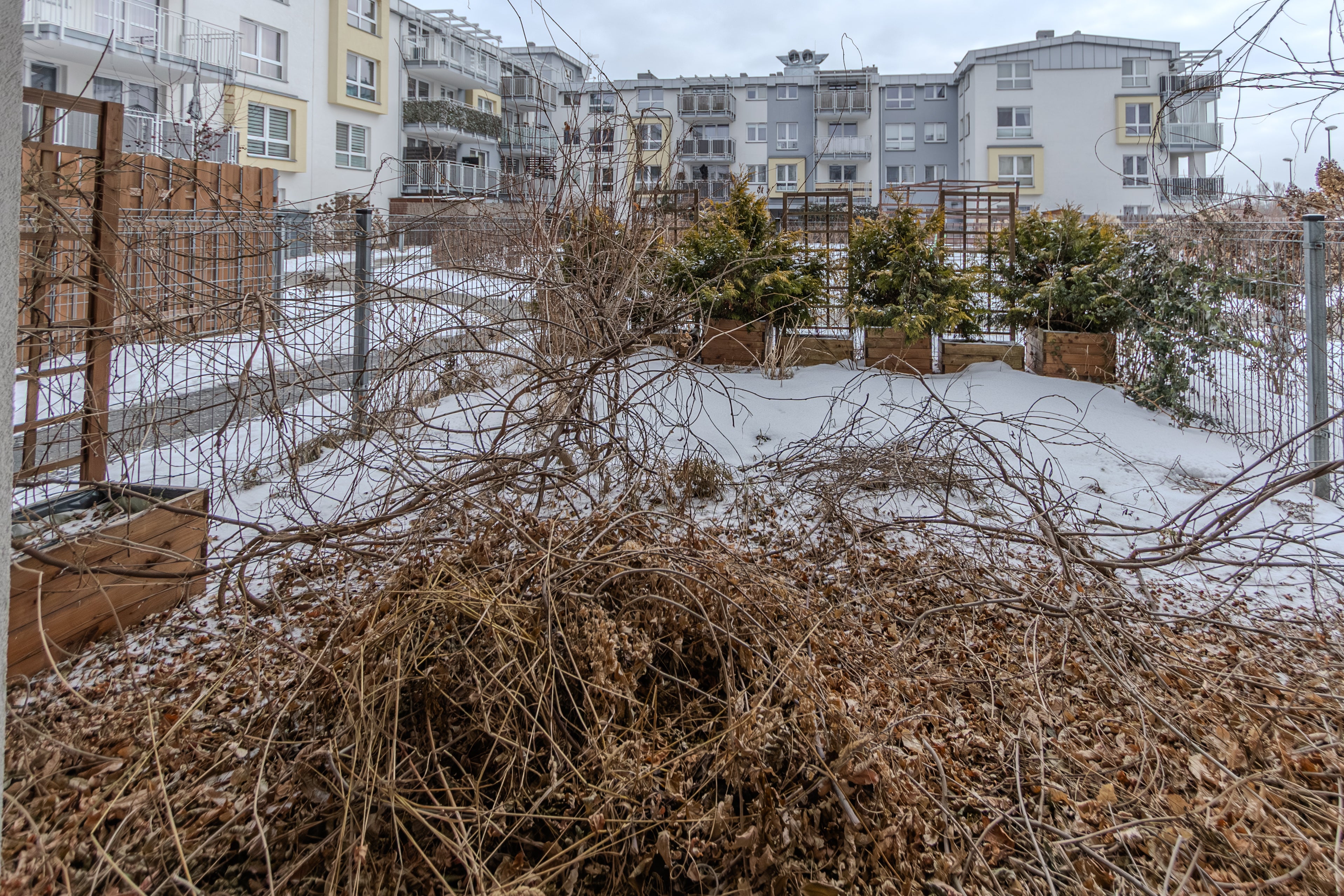 3 pokoje | 2 ogródki (25 m² + 75 m²) | garaż podziemny | komórka | osiedle zamknięte Warszawa Białołęka